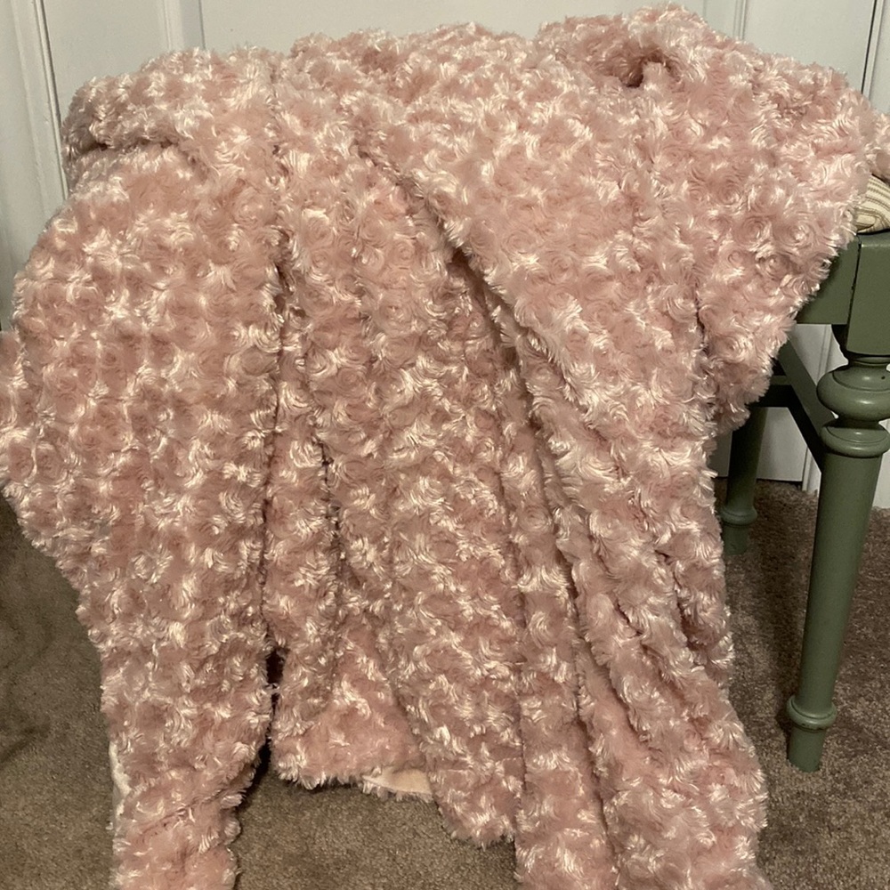 Blush Pink Blanket ✨